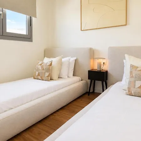 Modern 2 Bed In Habitat *