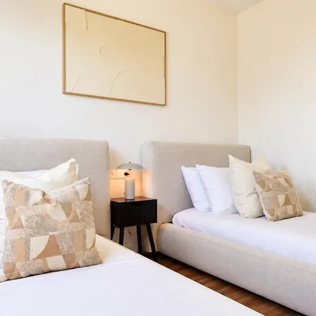 Modern 2 Bed In Habitat Lejlighed